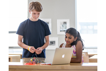 If you have a child and/or teen showing an interest in STEM or a budding computer scientist on your hands, be sure to explore all the library has to offer! From recommended apps and websites, to books and even gadgets, we've got you covered.
